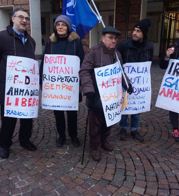 No alla pena di morte: piccola folla in difesa di Djalali oggi a Torino
