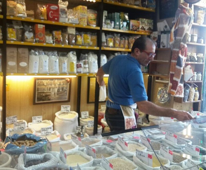 Semenze, granaglie e spezie da tutto il mondo: dal 1963 in piazza della Repubblica &quot;Ditta Ceni&quot;