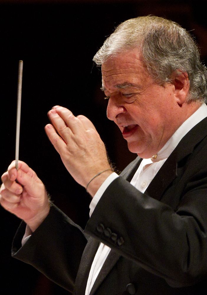 Teatro Regio: Harding &quot;fuori&quot; per infortunio. Al suo posto per il Falstaff c'è Donato Renzetti