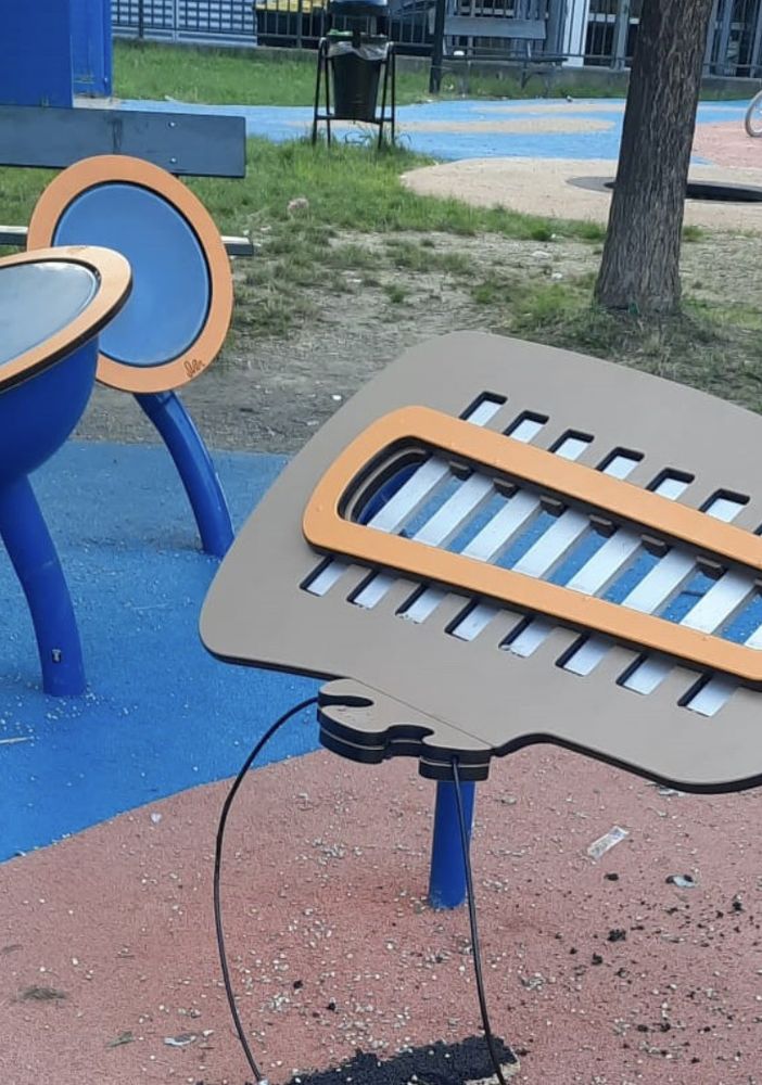 Vandali ai Giardini Madre Teresa: riparata la fontanella, tutti i giochi aperti per i bimbi