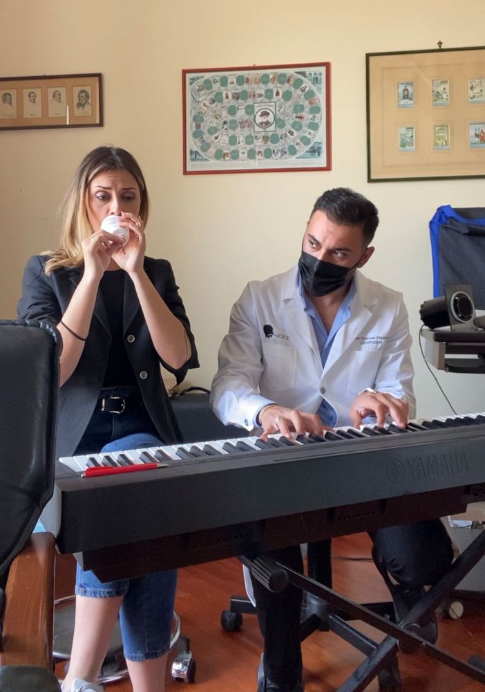 Oggi la voce del performer può essere migliorata in tutti i suoi aspetti con il Vocal Trainer Emanuele D'Onofrio