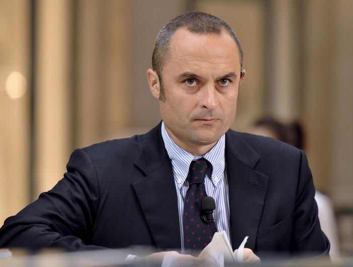 Il ministro Enrico Costa