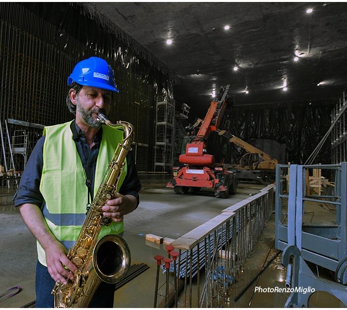 Il cantiere della metro si trasforma in un palco Jazz