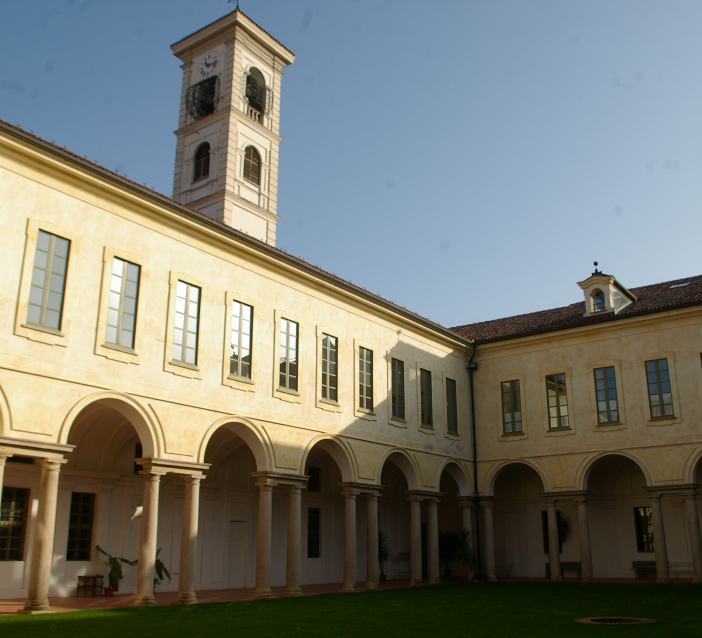 Carmagnola, disperato appello di Don Gennari:&quot;A rischio il colonnato Abbazia di Casanova: salviamolo&quot;