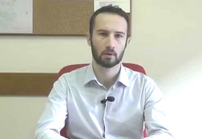 Torino–Pinerolo, Valetti (M5S): “Bus vuoti pagati dalla Regione doppioni del treno”
