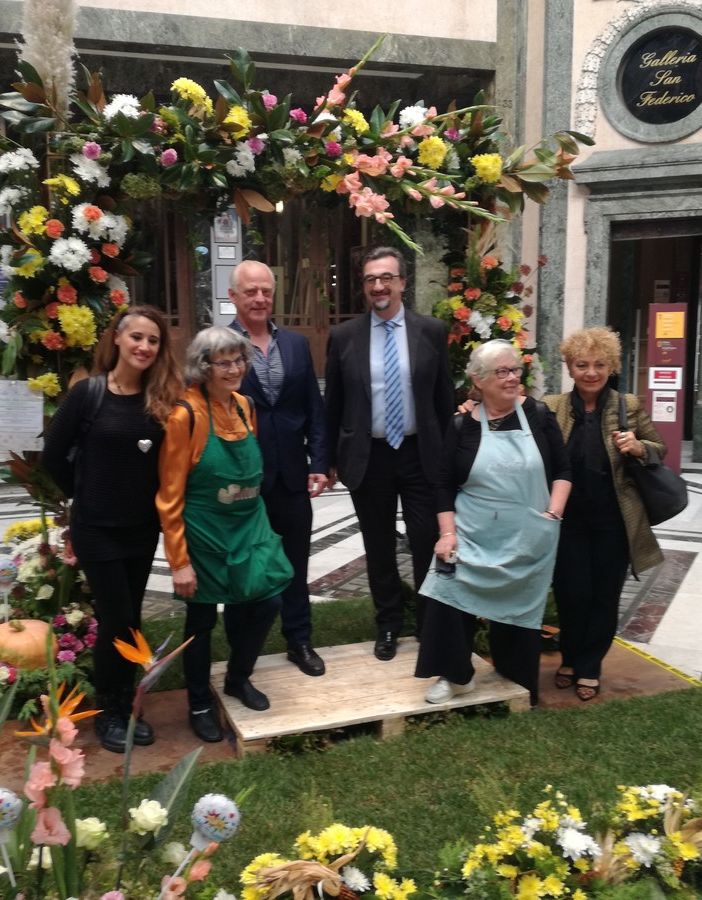 Festa dei nonni, Ascom regala una settimana floreale in galleria San Federico