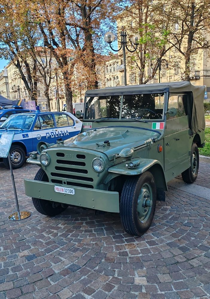 In mostra alcuni veicoli storici, come l'Alfa Romeo Tonale
