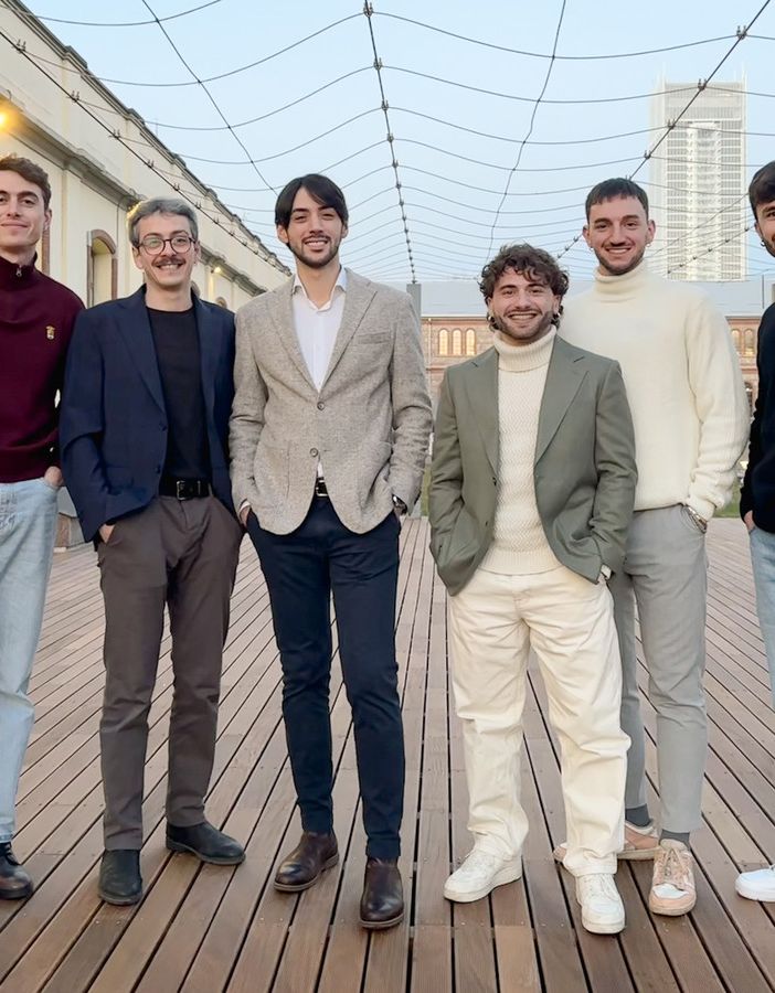gruppo di ragazzi insieme