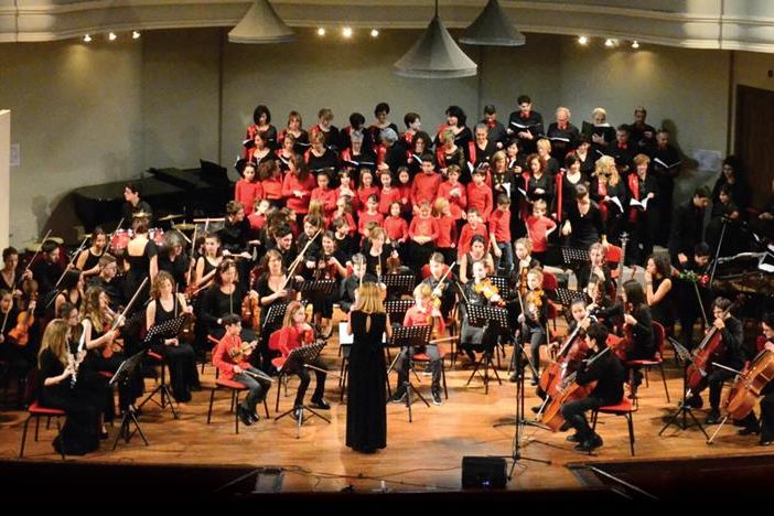 Grugliasco, il parco le Serre ospita la festa per i 25 anni dell'Associazione Musica Insieme