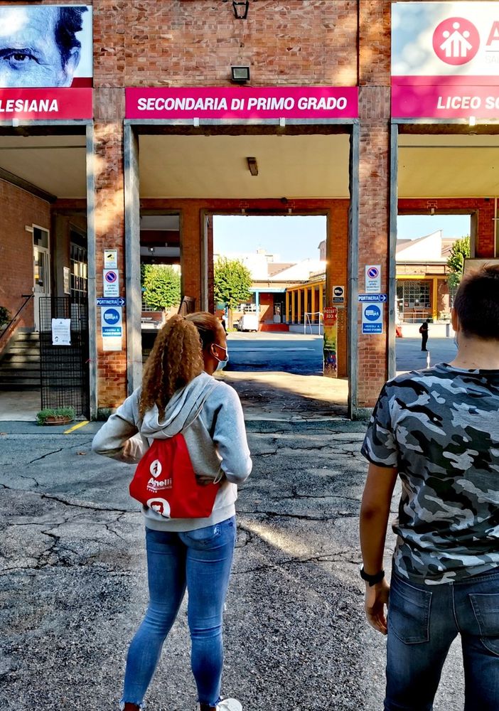 Dalla &quot;trincea umanitaria&quot; di Lampedusa a Torino, la lezione di umanità del dottor Pietro Bartolo