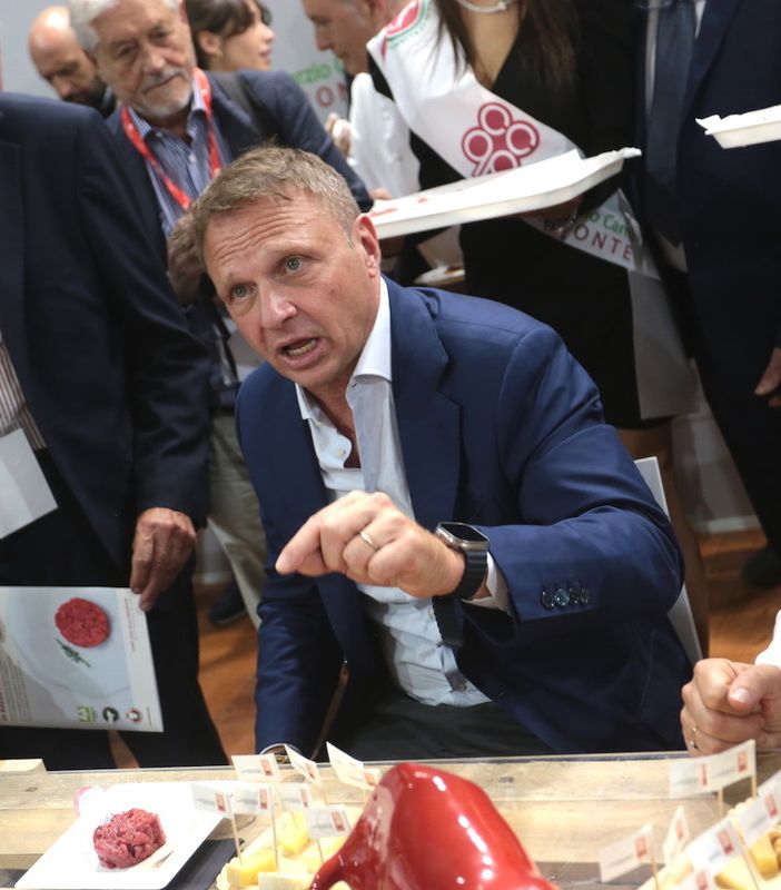 Il ministro all’Agricoltura Francesco Lollobrigida ha concluso l'edizione 2024 di Terra Madre