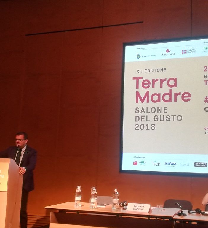 Terra Madre Salone del Gusto, il ministro dell'Agricoltura: &quot;Gli italiani devono essere sempre più consumatori consapevoli&quot;