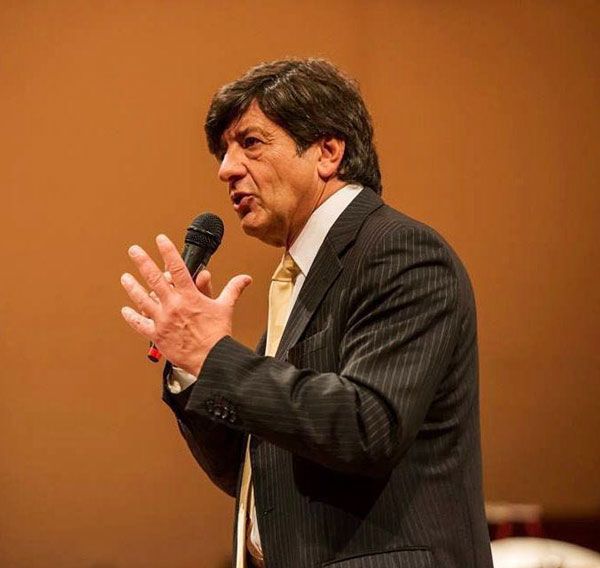 Gianni Oliva a Chivasso per parlare di libri ed editoria