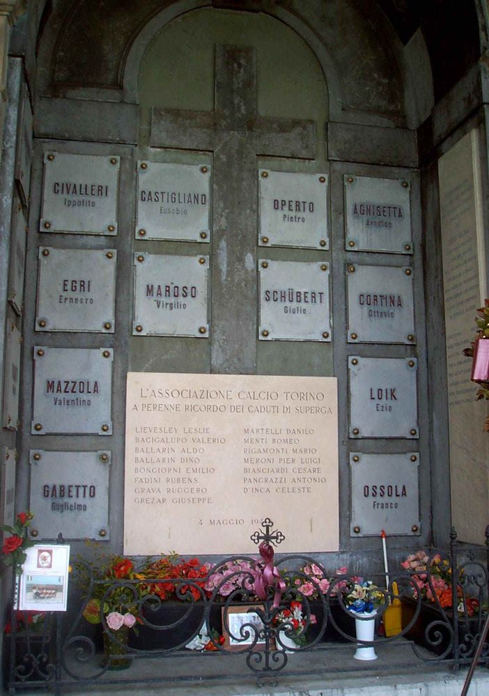 Grande Torino, al cimitero Monumentale numerose cerimonie ed eventi per il 4 maggio
