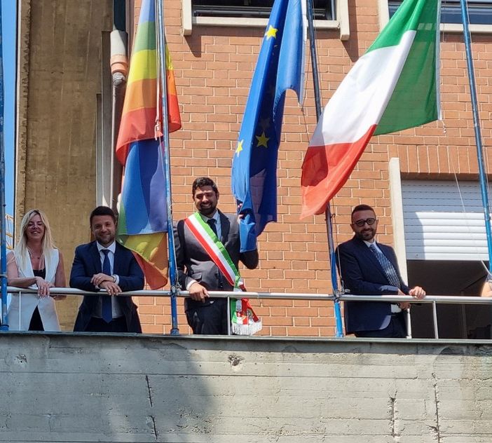 La Giunta Gaito sul terrazzo del Comune di Grugliasco