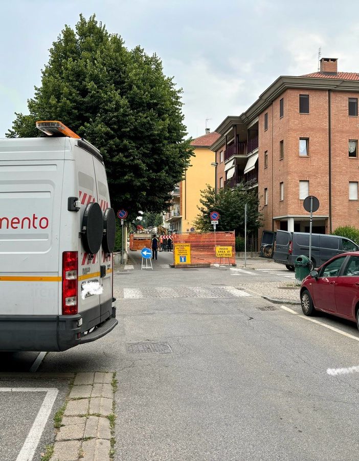 Grugliasco, rottura di una grossa tubatura provoca la chiusura di viale Giustetti