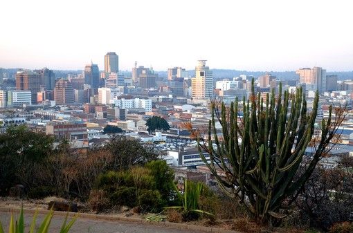 Una veduta di Harare, capitale dello Zimbabwe (foto di toubibe da Pixabay)