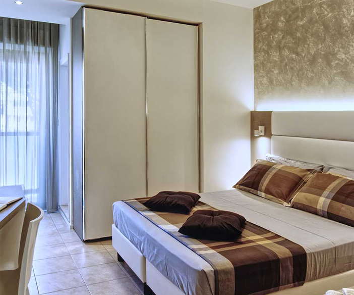 Hotel due stelle a Riccione, a pochi minuti da viale Ceccarini