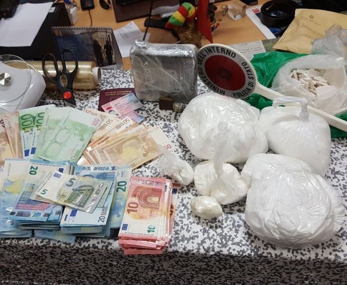 Torino, due albanesi in manette per droga: sequestrati 4 chili di cocaina purissima per il valore di un milione di euro