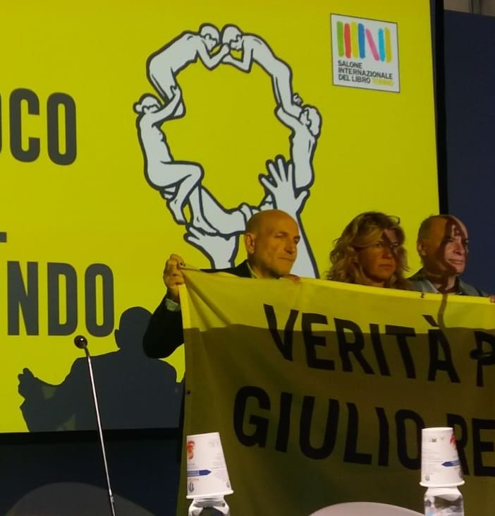 I genitori di Giulio Regeni portano i suoi libri al Salone del Libro: &quot;Studiava tanto per conoscere il mondo&quot;