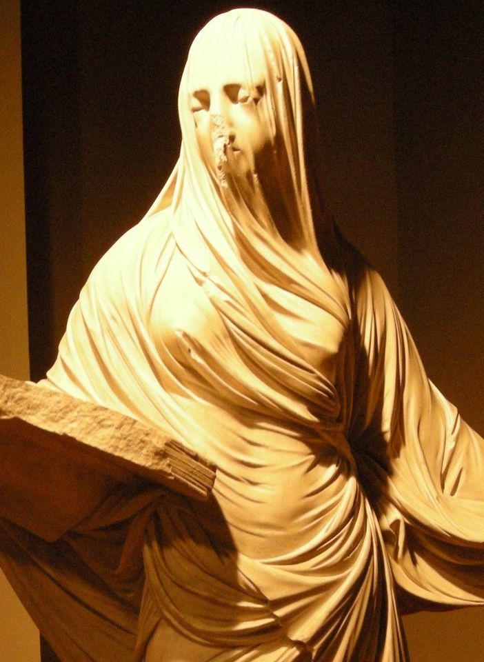 La storia della Dama Velata: la principessa russa che cerca ancora il suo amore perduto tra le ombre di Torino