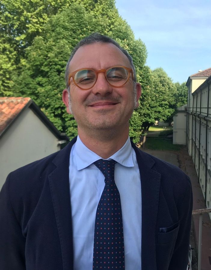 L'assessore alle Politiche sociali e ai Beni comuni Jacopo Rosatelli