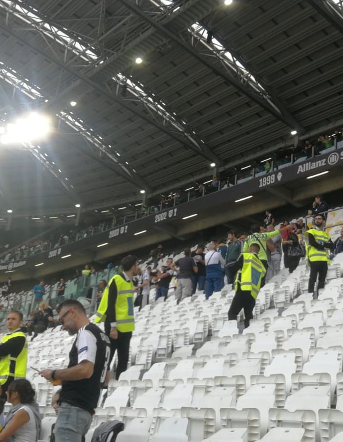 Juventus-Verona, il pre partita fila liscio in un clima surreale: nessuno striscione in curva
