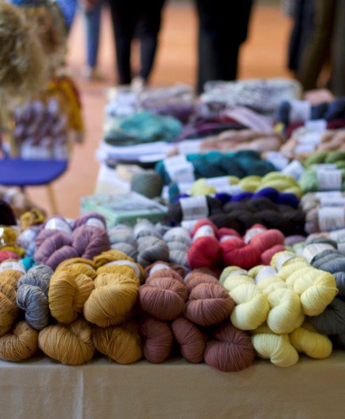 In autunno arriva a Finalborgo &quot;Aspettando KN.IT 2024&quot;, un'edizione speciale del Festival Italiano del lavoro a maglia