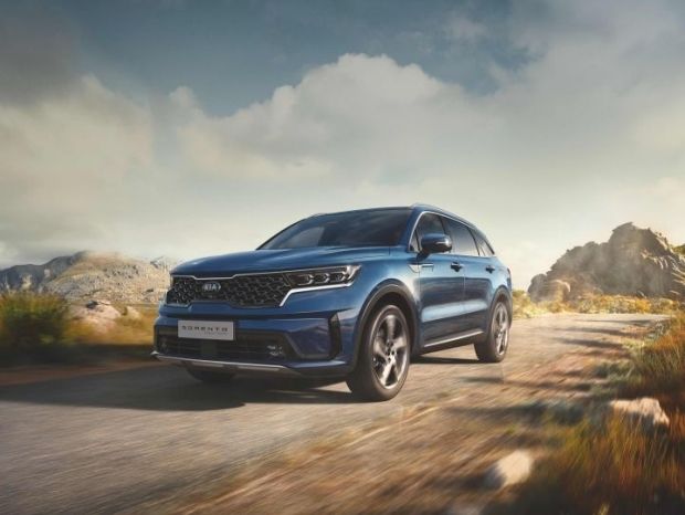 Solido, tecnologico ed elegante: Sorento debutta sul mercato italiano