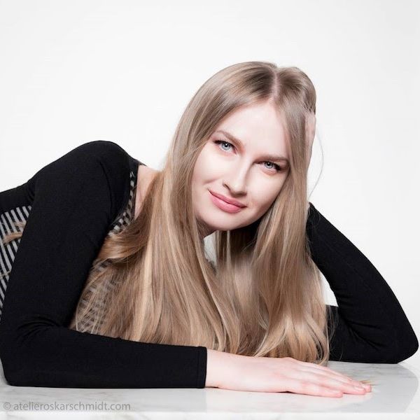 Al Borgo Medievale appuntamento con lo spettacolo &quot;Di pece e di stelle pungenti&quot; con Kristina Miller