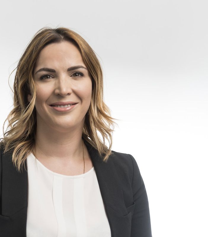 Linda Genre, candidata sindaco di Alpignano, al lavoro sul primo punto del programma: viabilità e ponti