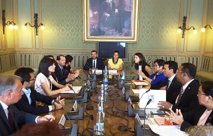 Torino, incontro fra il primo ministro della regione di Yangon, capitale del Myanmar e la sindaca Chiara Appendino
