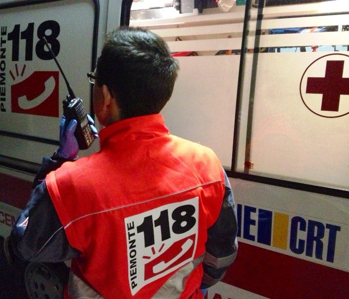 Immagine di repertorio di un medico di ambulanza del 118