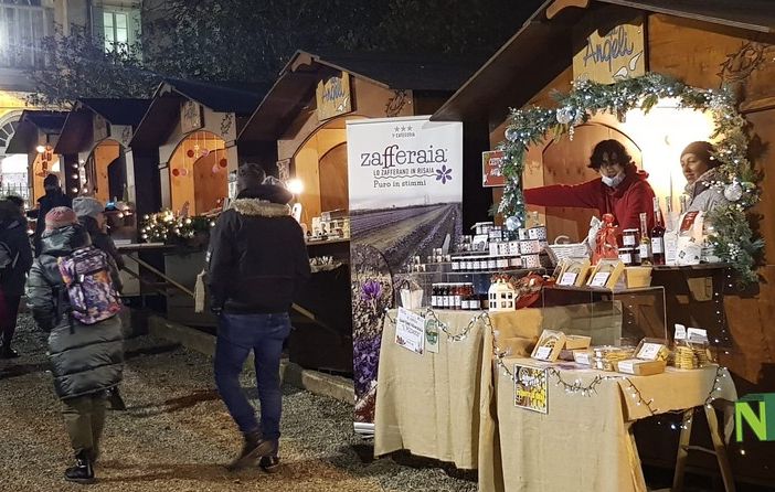 A Biella il Natale si illumina di magia, grazie al Mercatino degli Angeli e ai Presepi delle valli