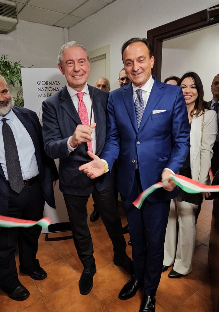 Il ministro Urso a Stellantis: &quot;Se non può fare 1 milione di veicoli, ben venga altro produttore&quot;