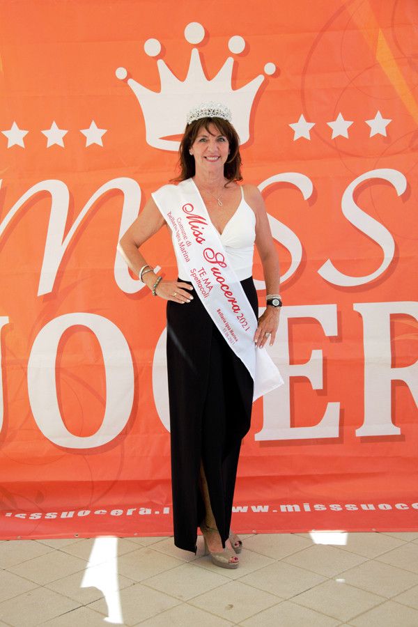 donna premiata a concorso