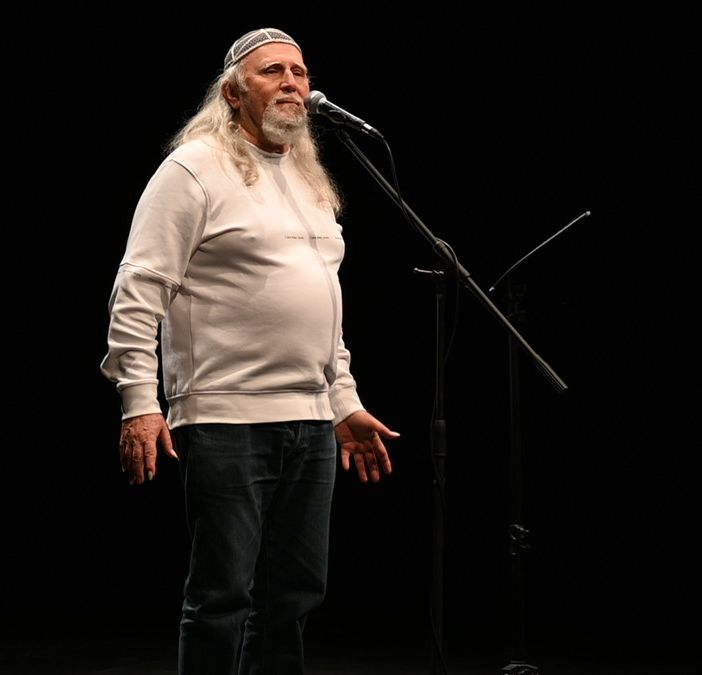Moni Ovadia in scena