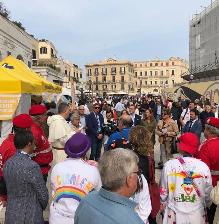 Nonno Ascoltami!: boom di presenze e controlli in piazza