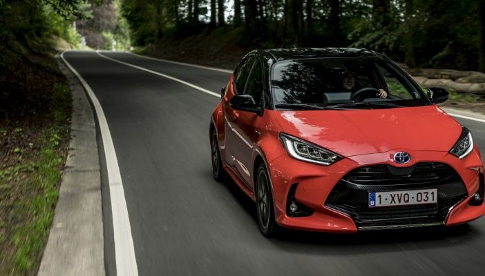 La nuova Yaris Hybrid, icona delle city car