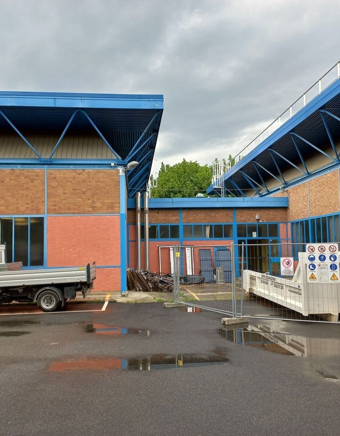 Cantiere in un istituto scolastico di Ivrea