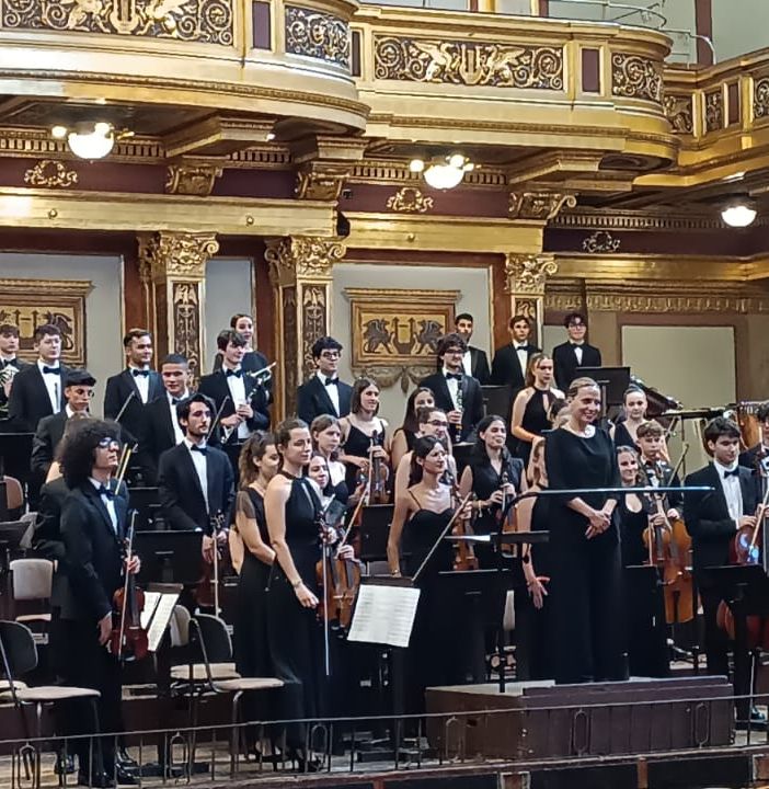 Il Consiglio comunale di Grugliasco premia l’Orchestra Magister Harmoniae
