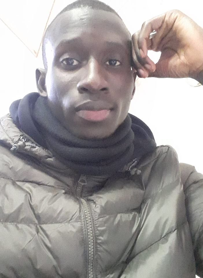 Avigliana, insulti razzisti e botte a un giovane calciatore africano: si cercano 5 ragazzi