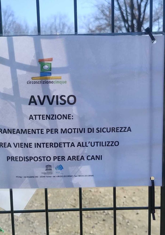 L'area cani chiusa dal Comune