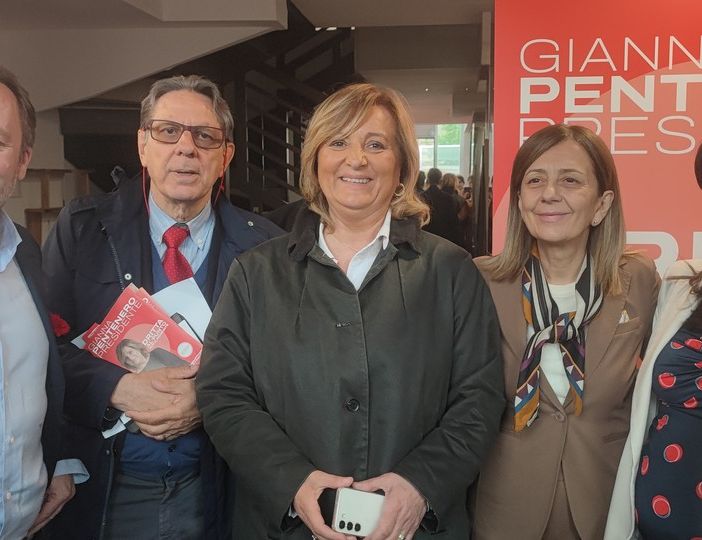 Regionali, Stati Uniti d'Europa di Bonino e Renzi correranno con Gianna Pentenero