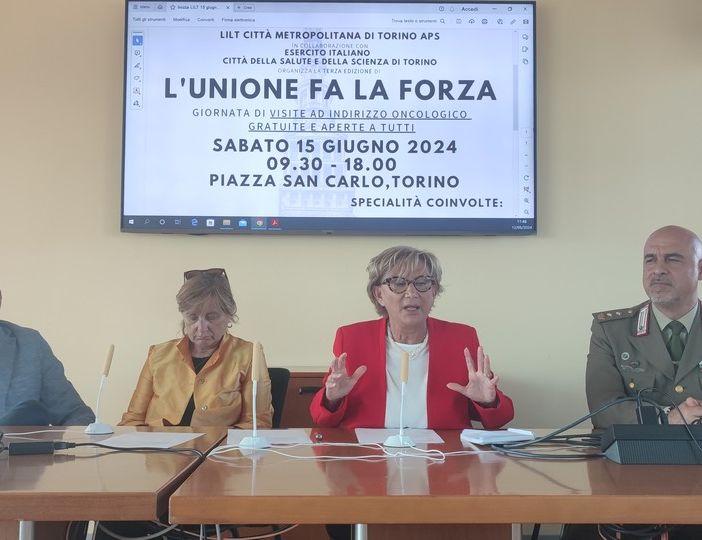 Un sabato di prevenzione dei tumori in Piazza San Carlo