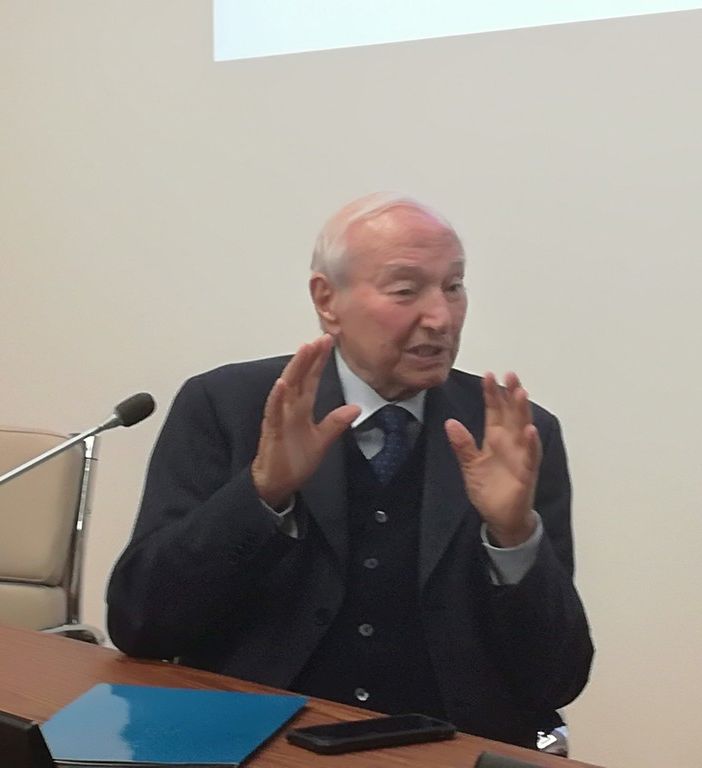 Con Piero Angela, il Politecnico vuole insegnare &quot;ai pesci che cos'è l'acqua&quot;