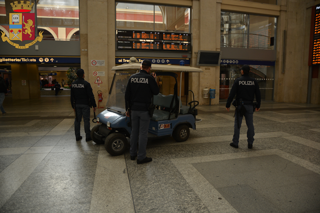 Controlli di Natale della Polfer sui treni piemontesi: un arresto e 11 indagati