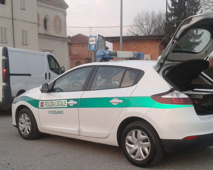 A Fossano un torinese fugge dopo essere stato coinvolto in incidente stradale