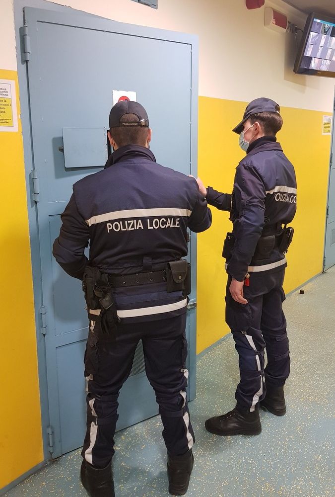 Agenti della polizia municipale