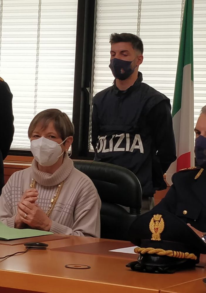 conferenza stampa polizia con questore De Matteis